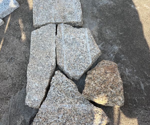 Pierres de granit brut pour construction et maçonnerie